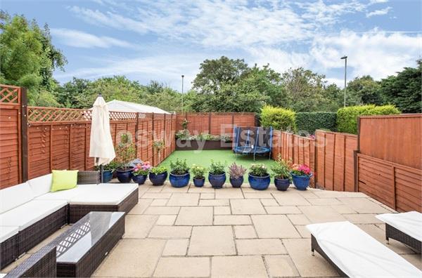 Grants Close, Mill Hill